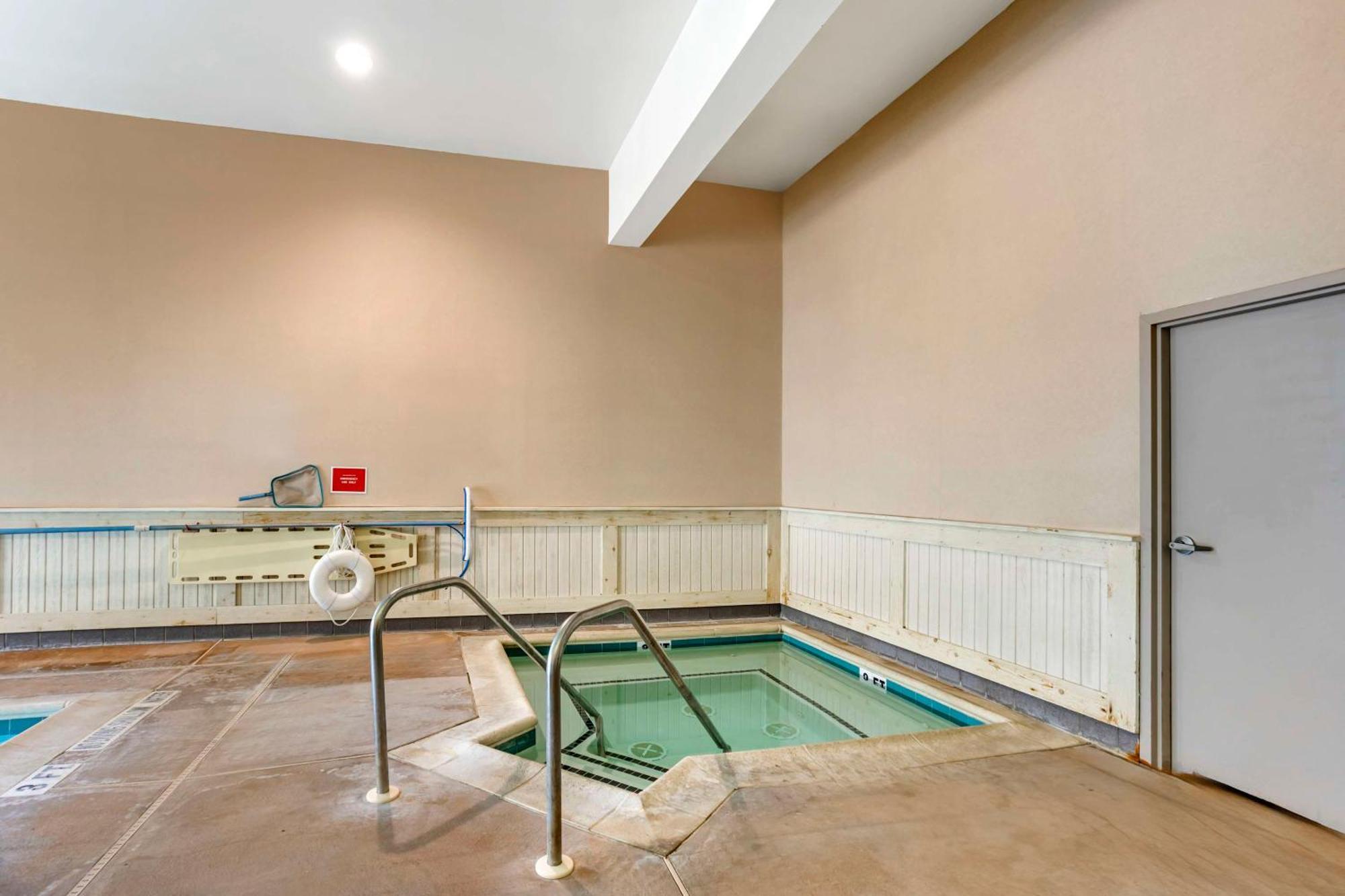 Best Western Plus Revere Inn & Suites Paradise Exteriér fotografie